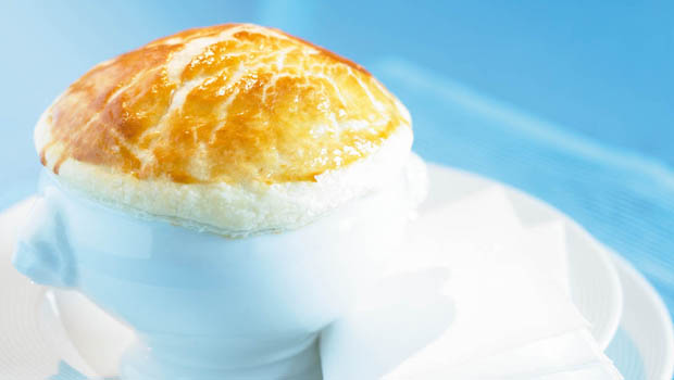 Steinpilzsuppe unter der Blätterteighaube - Annemarie Wildeisens KOCHEN