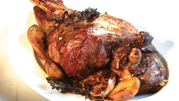 Lammgigot mit Knoblauch, Zitrone und Kartoffeln - Annemarie Wildeisens ...