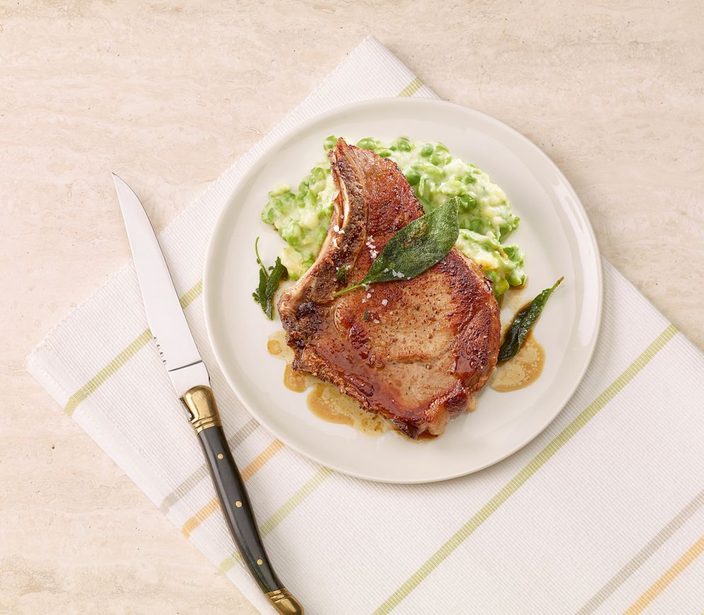 <a href="https://www.wildeisen.ch/rezepte/salbei-schweinskotelett-mit-erbsenpueree" target="_blank">Salbei-Schweinskotelett mit Erbsenpüree</a>