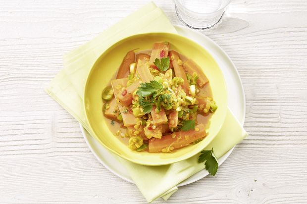 Bundkarotten-Curry mit roten Linsen