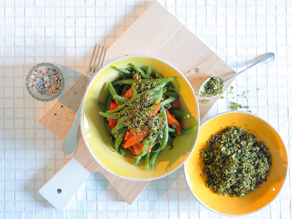 Grune Bohnen Mit Peperoni Und Knusperbroseln Annemarie
