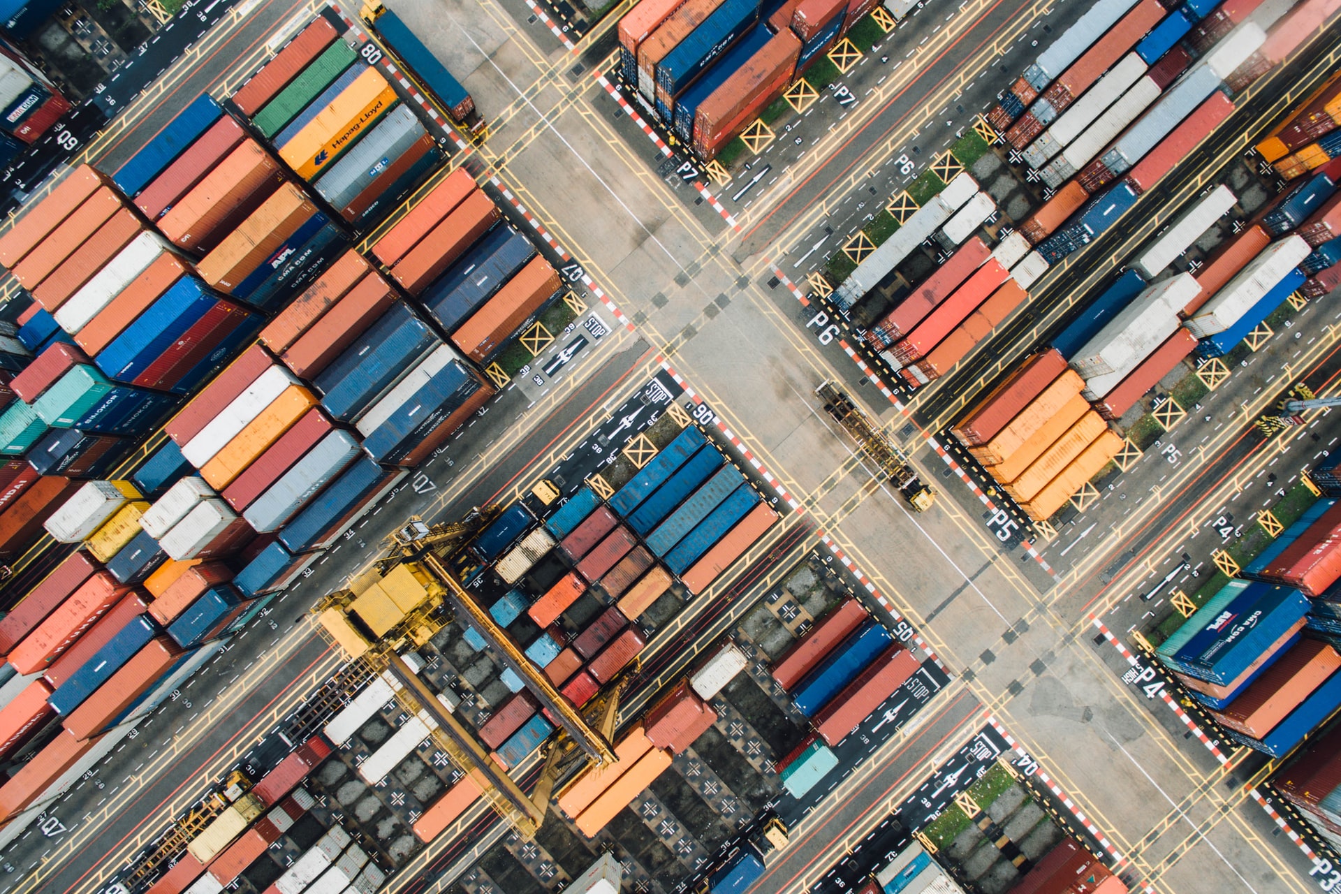 Dowiedz się czym jest logistyka 4.0. Wybierz doświadczonego partnera logistycznego w transporcie krajowym i międzynarodowym - Omida Logistics | Omida Logistics