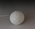 Greater-Spotted-Urchin-AC-U2-porcelain-spherical-light-h.12x14x15cm-off-TerraDelft