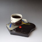 JH20-04 Cup on a stand, h.3x24x22,5cm-h.8xd.9,5cm, stoneware, TerraDelft2