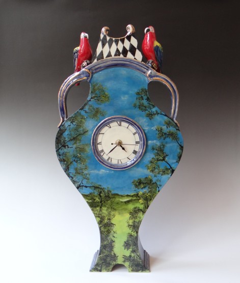 RE22-11 Parrot clock, h.53x26,5x10cm, aardewerk-glazuur, TerraDelft1