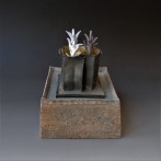 Márta Nagy; Winter Comes Soon, 2009, porcelain, stoneware, gold leaf, 21x17x22 cm, TErraDelft 1