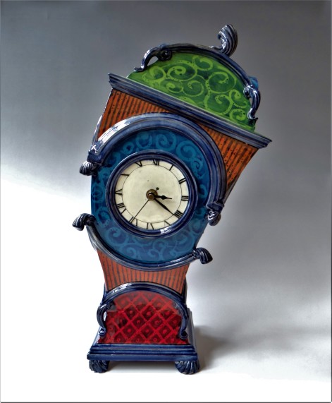 RE2303 Leaning Clock Fruitsalad, cm, aardewerk-glazuur-uurwerk, TerraDelft1