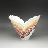 2444 Wings 1, h.15x19x14cm, porselein