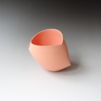 AvH-189 Pink object, stoneware and engobe, 3 cuts, 13x20x15Hcm, TerraDelft12