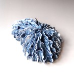 HT2411 Blauw-wit wandobject, h.20x13x7,5cm, TerraDelft3