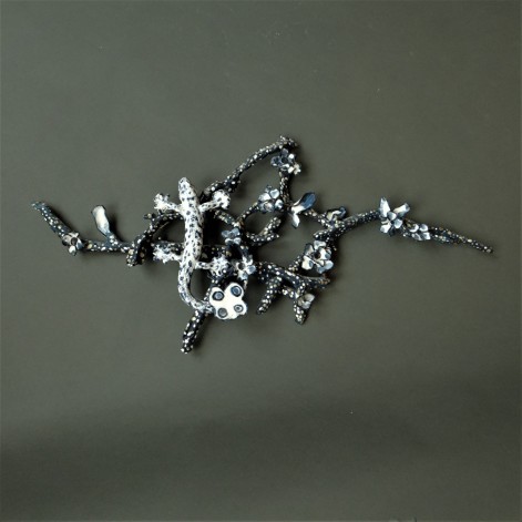 MH23-1 wandstuk gekko, porselein-acryl, h.35x72x7cm, Terra Delft