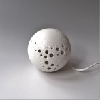 AC2302 Holey Planet S, h.12xd.12cm, porcelain lamp