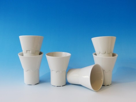 Beaker-Relief-porcelain-h.10xd.8cm.-2
