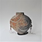 McW21-3 Majiayao Vase M1, h.30,5x31x8cm, woodfired stoneware on slate foot - porcelain beads on wire, TerraDelft3