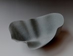ME1806-Sloping-bowl-object-in-anthracite-and-black-2018-h.20x43x32cmchamotte-kaolin-TerraDelft-3