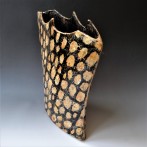 PhD2121 Vase vagues rouge, h.38,5x39,5x9,5cm, stoneware, TerraDelft 4