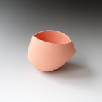 AvH-189 Pink object, stoneware and engobe, 3 cuts, 13x20x15Hcm, TerraDelft42