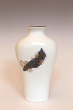 T25Cb-Vase-with-golden-fish-2016-24x14x8cm-handpainted-porcelain-goldluster-and-celadonglaze