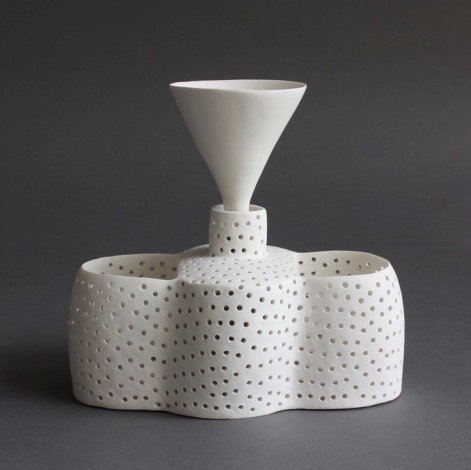 Funnel porcelain h.20cm