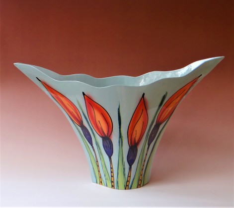 JK1 Vase wave, cut out stoneware, handpainted, h.33,5×53,5×17cm, TerraDelft