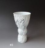 15-3-Flow-vase-small-275x15cm-porcelain-pigment-glaze-casted-TerraDelft