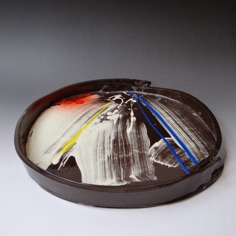 JH20-06 Large plate, brushed work, h.5x39x39cm, stoneware, TerraDelft1