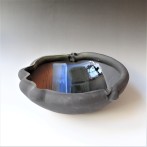 JH22-1 Bowl, h.11,5x33x32cm, earthenware, slip decoration, glaze TerraDelft2