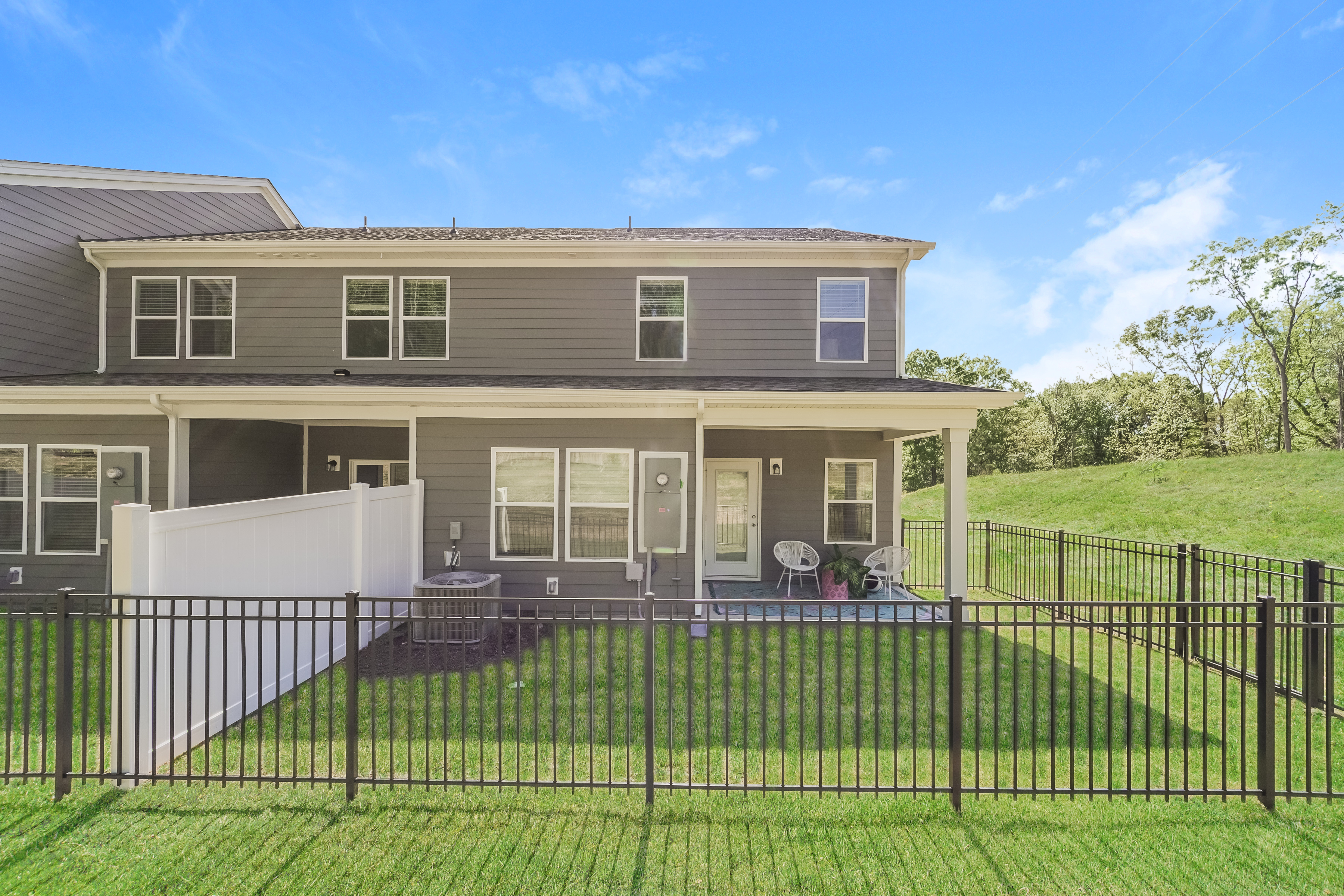 Arborwood community fenced backyard