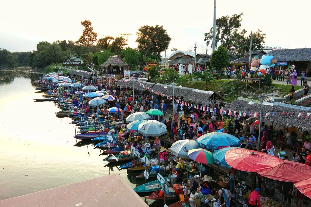 damnoen-saduak-floating-market