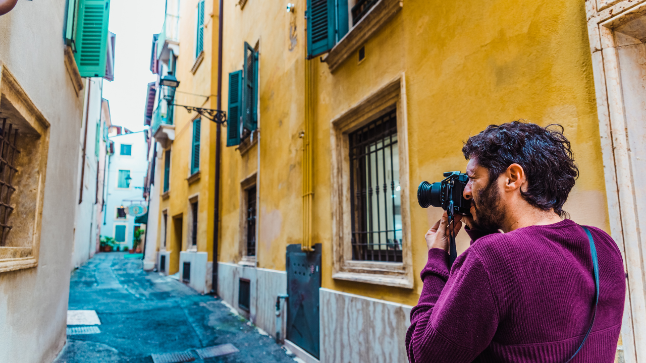 https: Level up your travel photography! Explore our guide to capturing stunning vacation memories. Learn composition techniques, lighting tricks, and camera settings to transform your snapshots into travel masterpieces