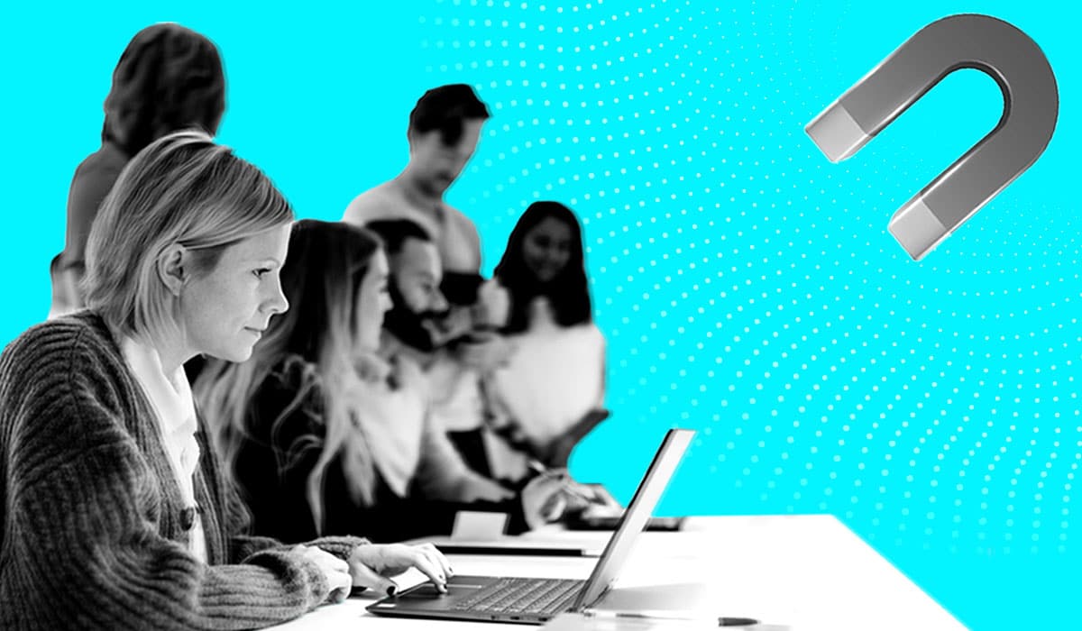 10 Employee Retention Strategies for Keeping Your Best Talent [CARD ASSET]