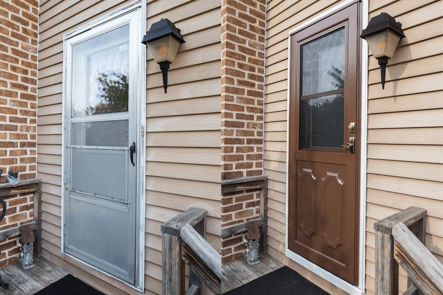 WSH storm door installed on a Tampa home entry