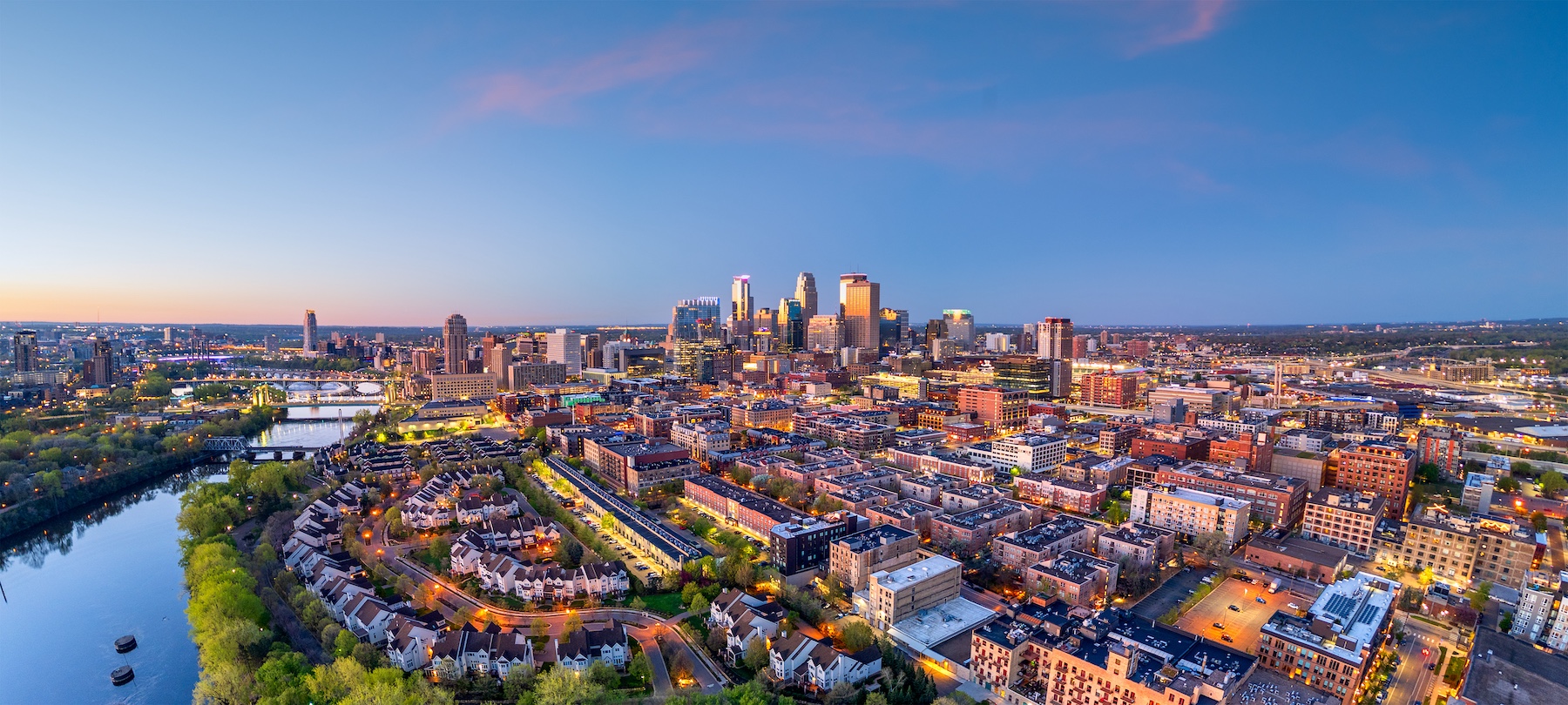 City skyline of Minneapolis, MN