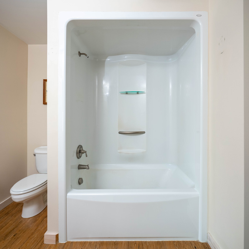 Outdated bathroom before remodel