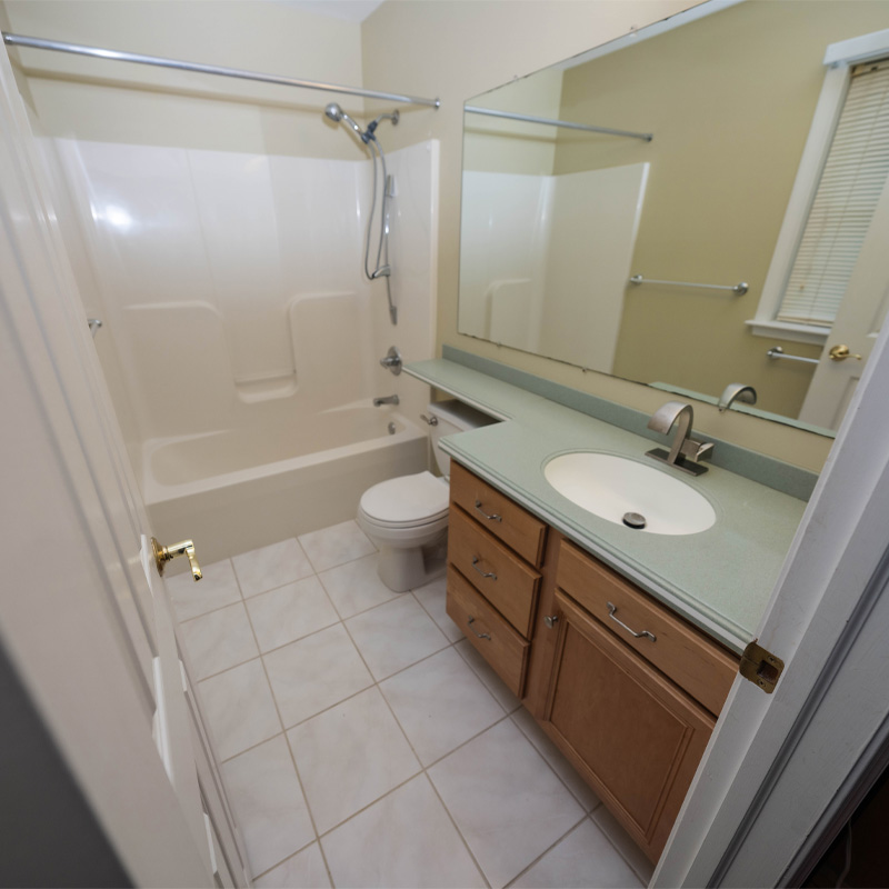 Outdated bathroom before remodel