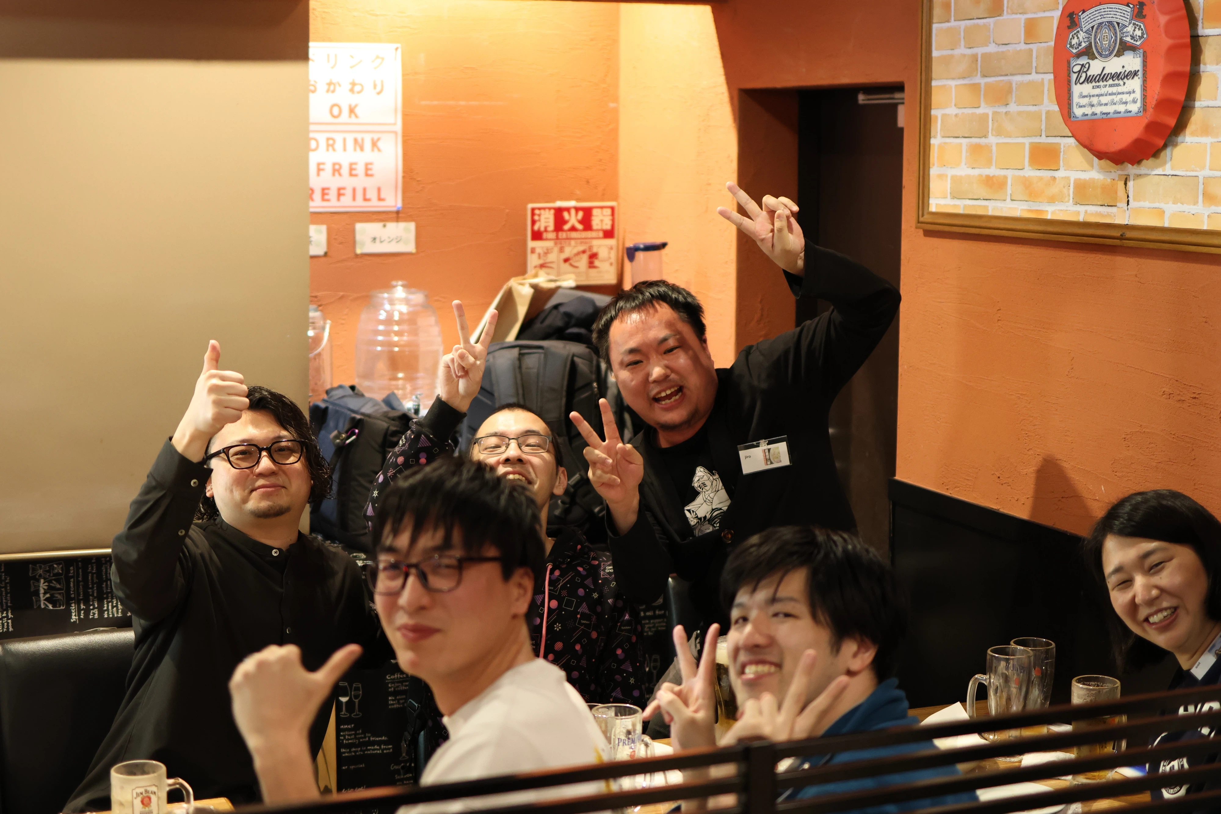 みんなでワイワイしている様子