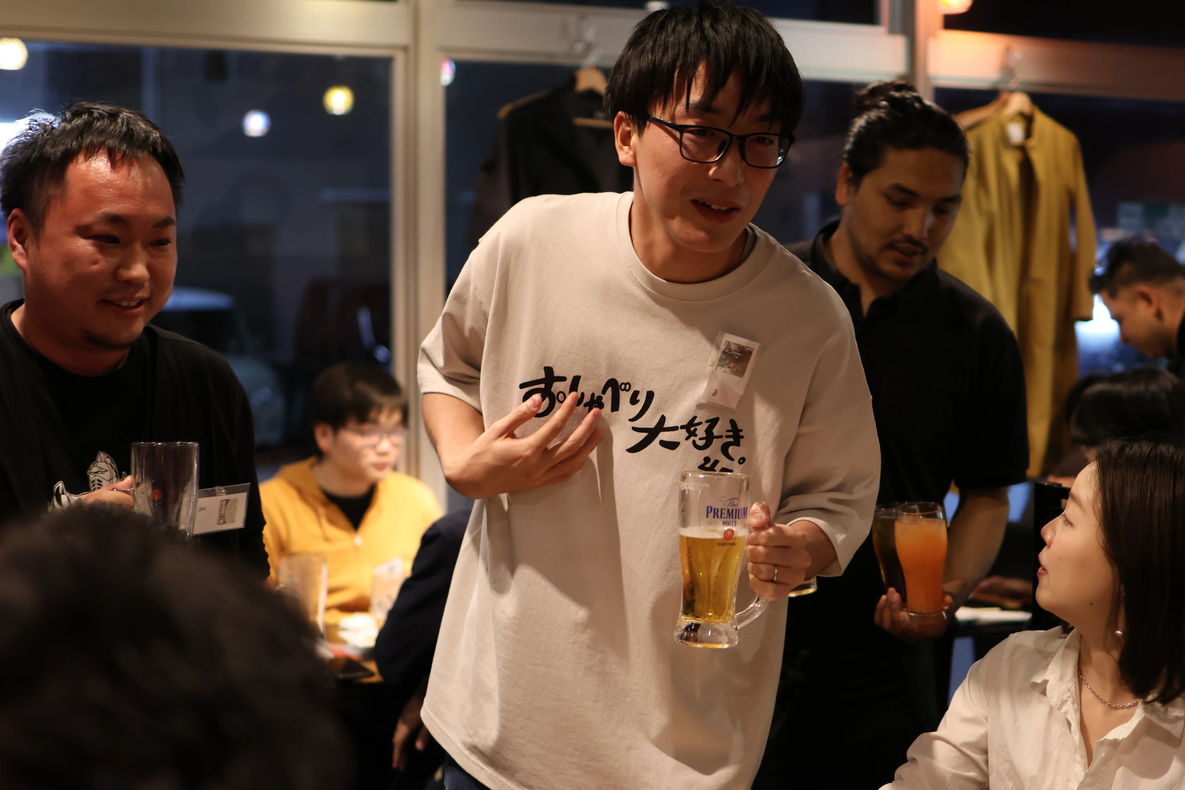 おしゃべり大好きＴシャツを着ているferさんのお写真