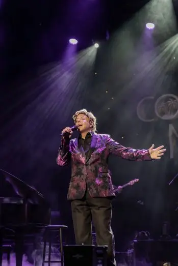 Image preview for Copacabana Magic: The Barry Manilow Show 2