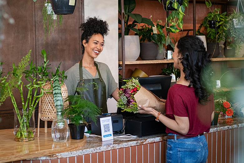 5 Strategic Ways Small Retailers Are Using the Internet to Outsmart the Big-Box Stores — cover
