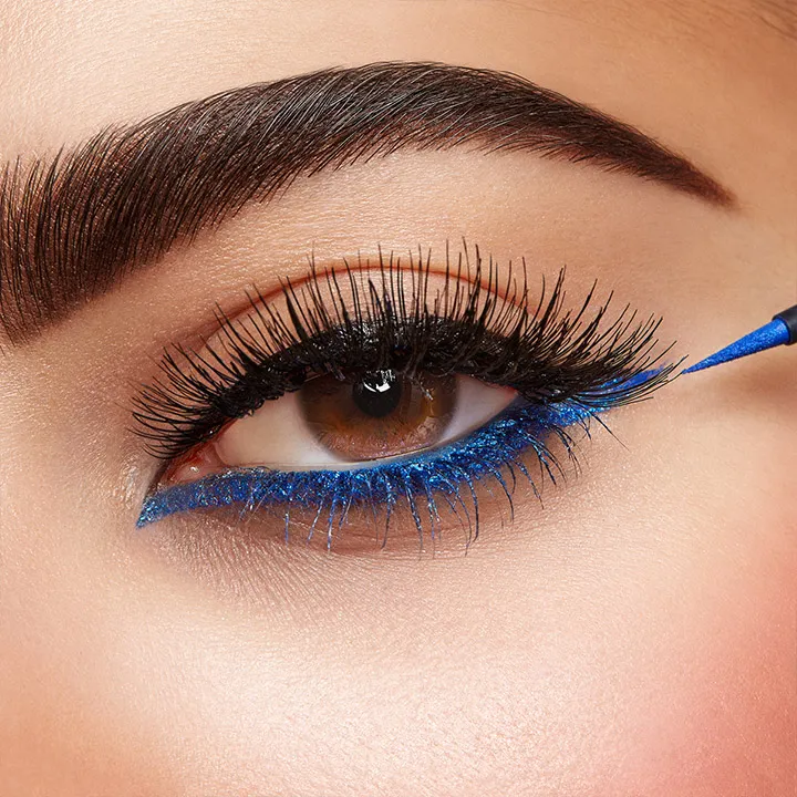 Coloured eyeliner give your creativity an outlet in your makeup KIKO