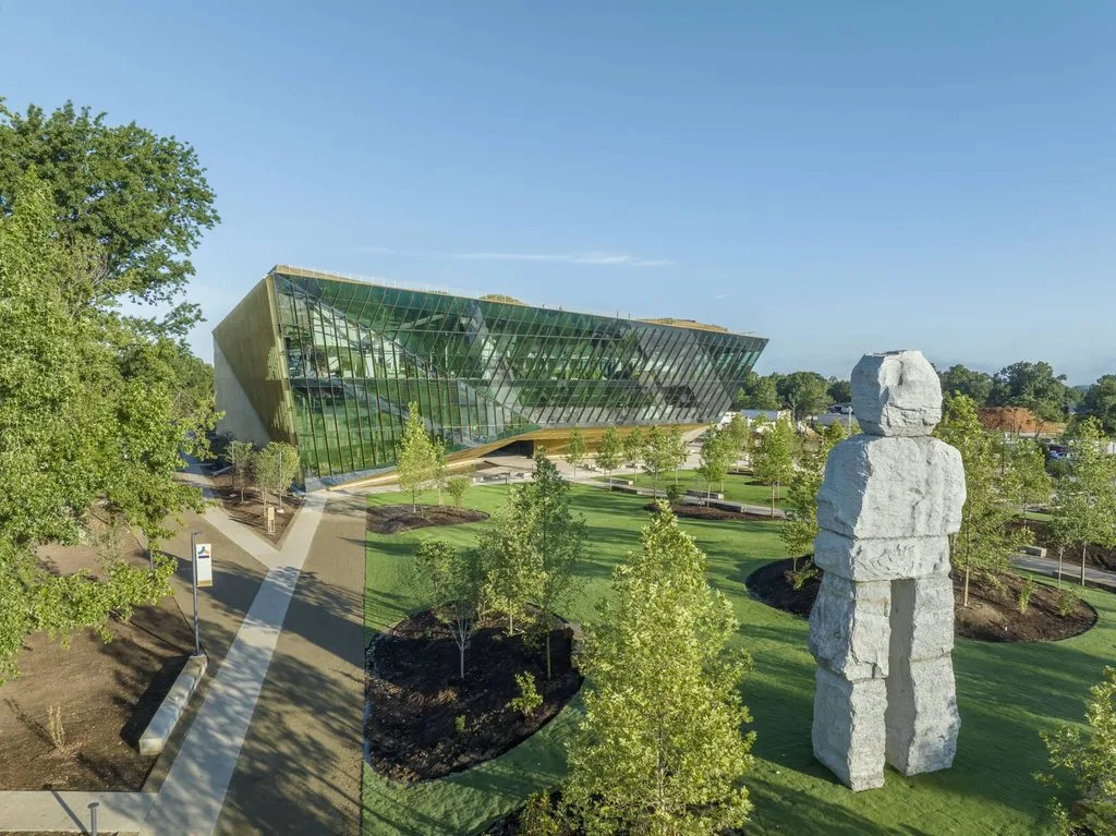 Drop-In Architecture Tour: Alice L. Walton School of Medicine