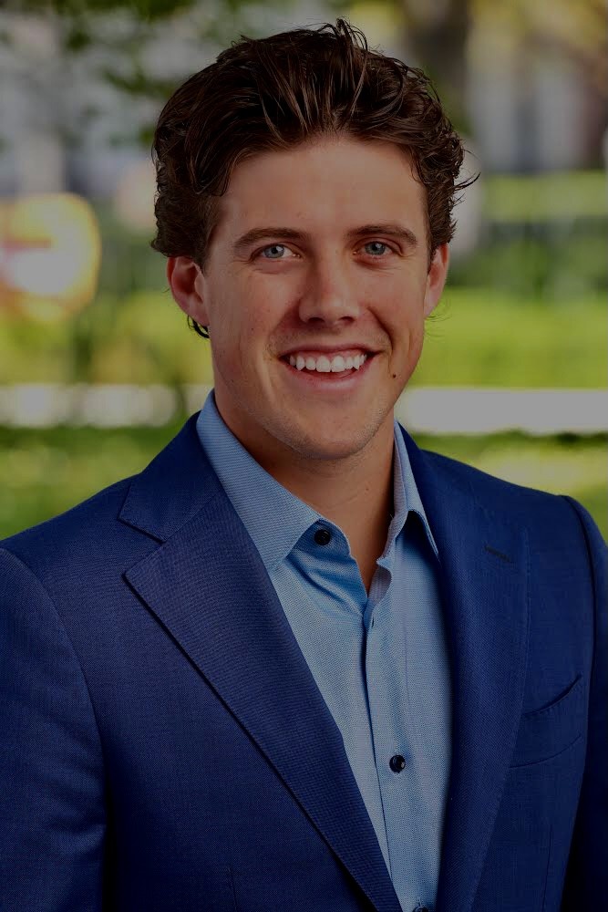 Sean Holt, Associate