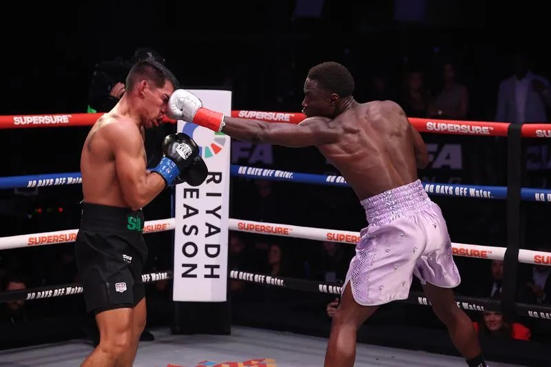 Hitchins Considers Norman ‘Trash,' Says He'd Hurt Ex-WBO Champ