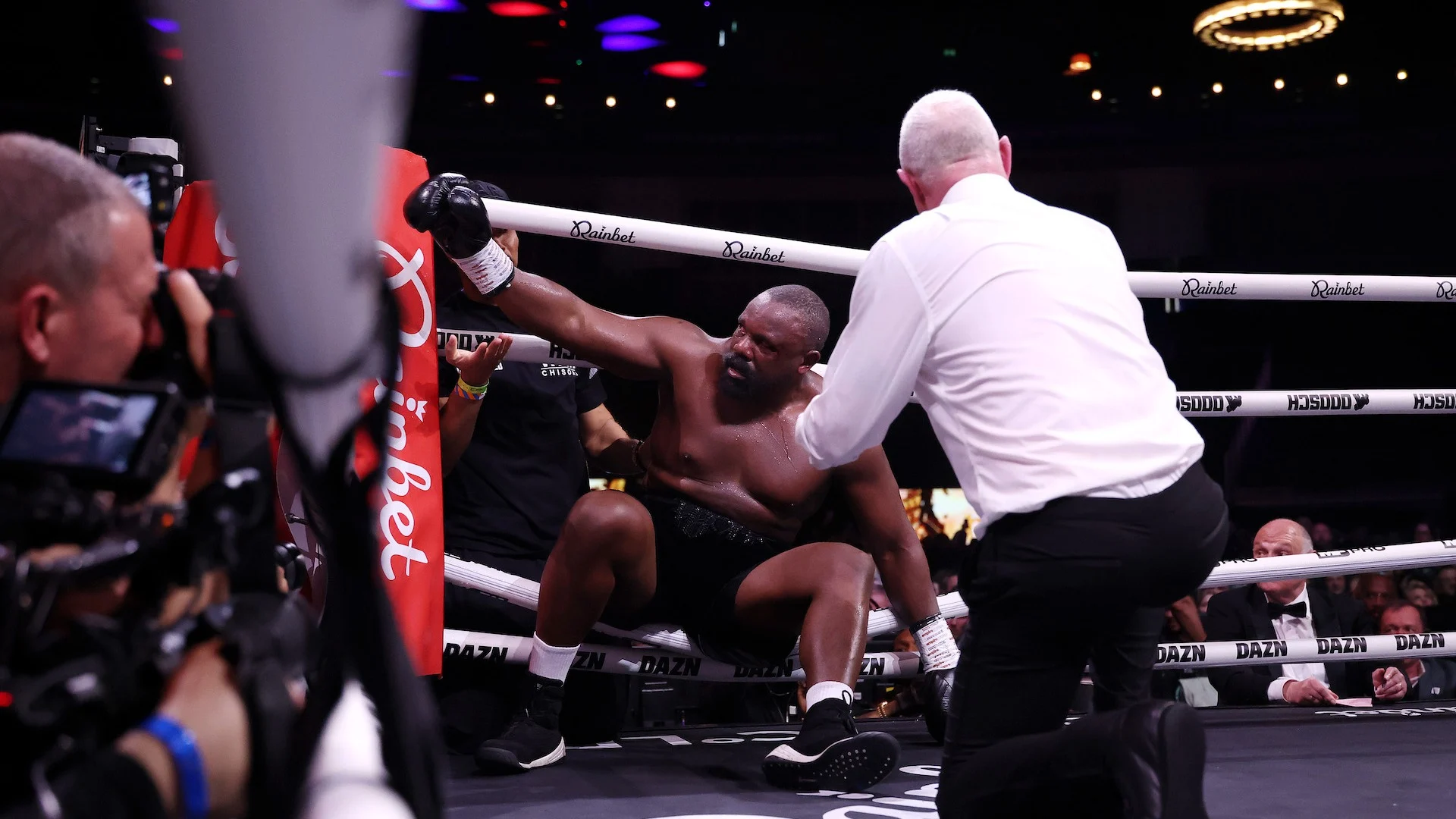 British Board chooses not to punish Chisora-Wilder referee Mark Bates