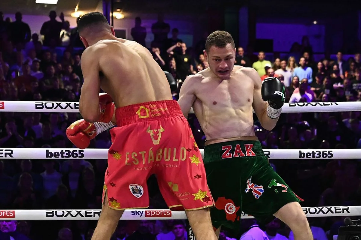 Callum Simpson Dominates Zak Chelli, Earns British Super Middleweight ...