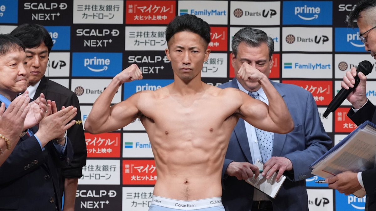 Takuma Inoue and Tenshin Nasukawa in the ring