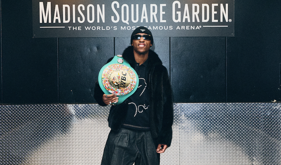 Bruce Carrington eager to begin unifying featherweight belts