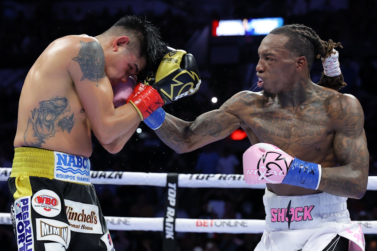 Foster paints masterpiece vs. Navarrete for Ring, unified 130-pound championships