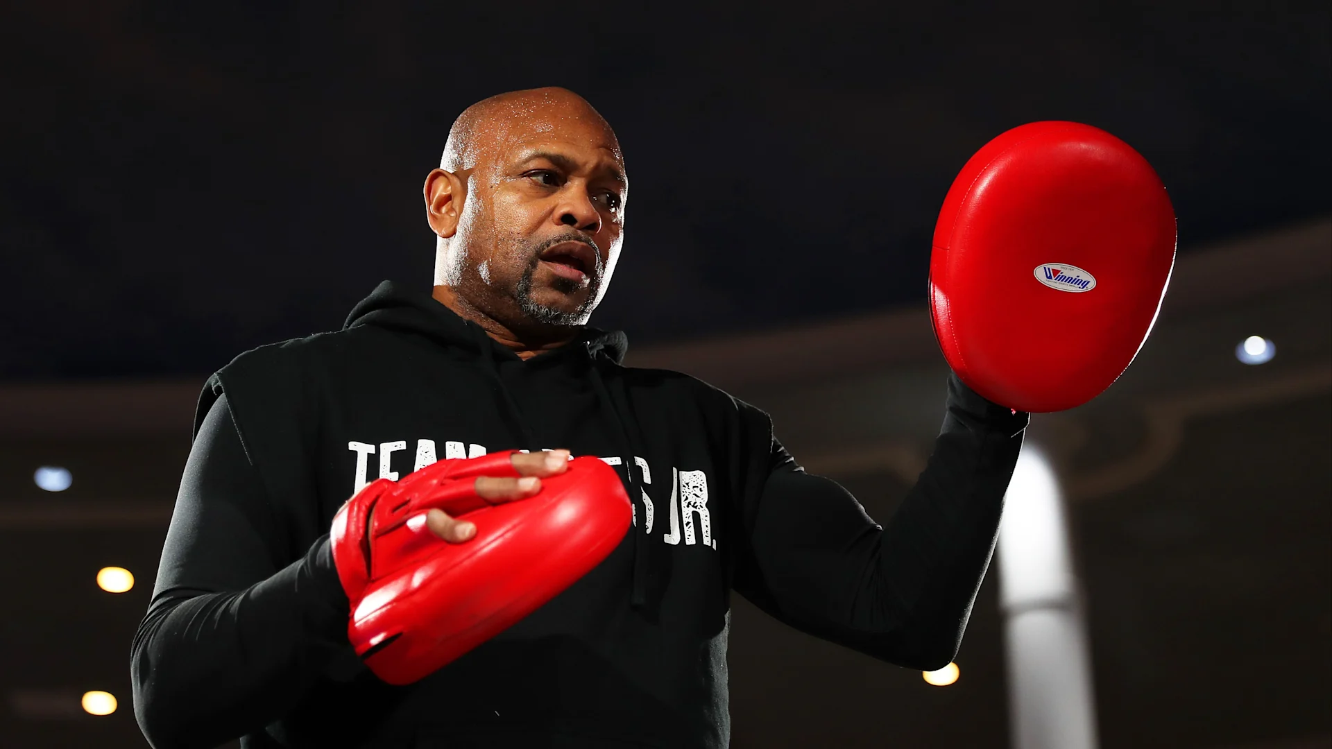 Roy Jones: Zayas-Ennis winner can dominate 154 pounds