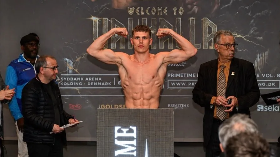 Jacob Bank dominant, stops Paulinus Ndjolonimu in five rounds